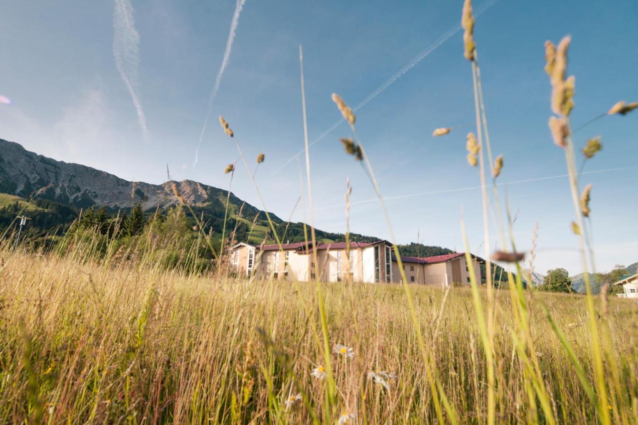 Alpin Lodges - Moderne Appartements Mit Zugang Zu 3000 Qm Spa Panoramahotel Oberjoch Бад-Хинделанг Экстерьер фото